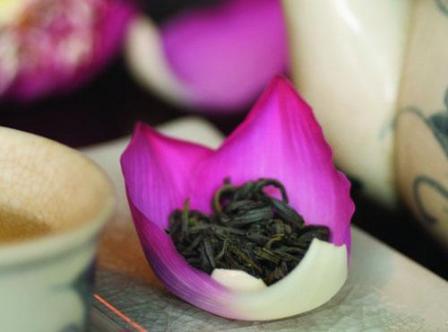 Tự ướp trà sen không khó - Thú vui tao nhã, tinh tế của người Việt
