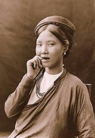 Vẻ đẹp người phụ nữ Việt Nam xưa - Đời sống 