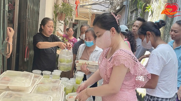 Chương trình trao đi là còn mãi số 22: Vui cùng niềm vui của đất nước tại xóm thận nhân tạo Lê Thanh Nghị