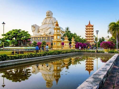 Du lịch Tiền Giang: Ghé thăm ngôi chùa Vĩnh Tràng nổi tiếng