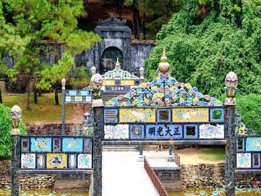 Du lịch Huế khám phá lăng Minh Mạng, khu lăng tẩm nổi tiếng tại Huế