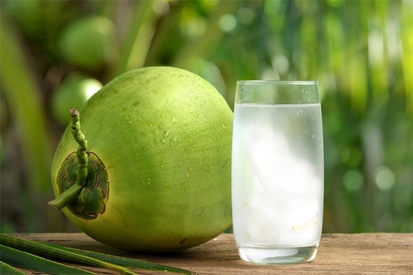 4 thức uống giải nhiệt giá rẻ giúp trẻ hóa làn da từ bên trong