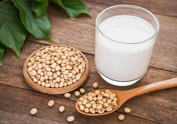 Bật mí 5 thức uống cấp ẩm tầng sâu cho làn da căng mịn mọng nước