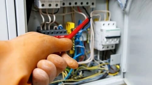 Câu trắc nghiệm Công nghệ lớp 9 Bài 12 có đáp án: Kiểm tra an toàn mạng điện trong nhà (phần 1)