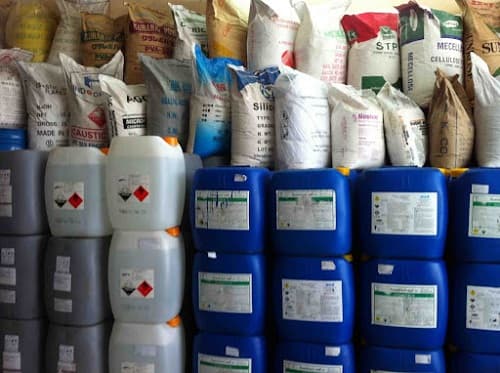 Câu trắc nghiệm GDCD lớp 8 Bài 15 có đáp án: Phòng ngừa tai nạn vũ khí, cháy, nổ và các chất độc hại