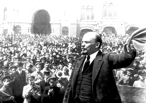 Câu trắc nghiệm Lịch sử 8 Bài 16 có đáp án: Liên Xô xây dựng Chủ nghĩa Xã hội (Phần tiếp)