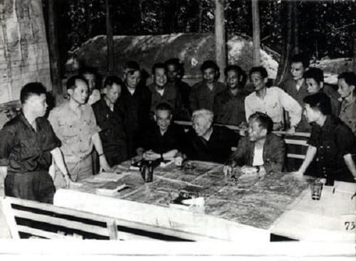 Câu trắc nghiệm Lịch sử 9 ôn thi, ôn vào 10 Bài 28 có đáp án: Xây dựng chủ nghĩa xã hội ở miền bắc, đấu tranh chống đế quốc Mỹ và chính quyền Sài Gòn ở miền nam (1954 -1965)