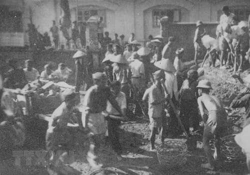 Trắc nghiệm Lịch sử lớp 9 Bài 14 có đáp án: Việt Nam sau Chiến tranh thế giới thứ nhất