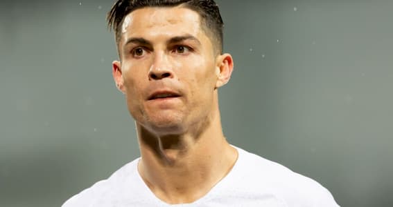 Cristiano Ronaldo: Ngôi sao của Bồ Đào Nha và Juventus xét nghiệm dương tính với coronavirus