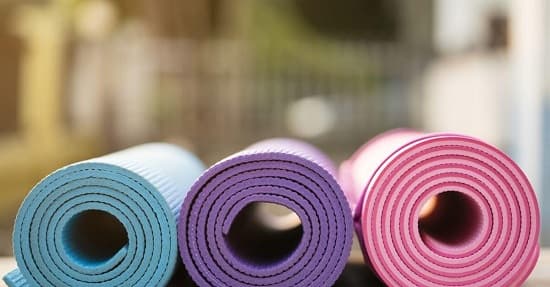 Chọn thảm tập yoga cần lưu ý điều gì