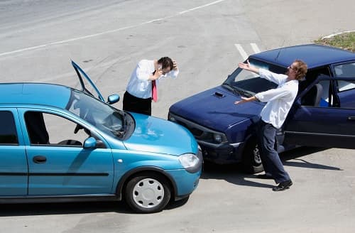 Sau va chạm giao thông cần làm thủ tục gì để lấy bảo hiểm xe ô tô?