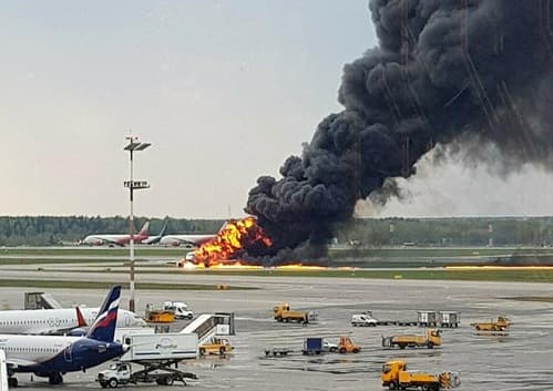 Cháy máy bay chở khách tại Nga, 41 người thiệt mạng