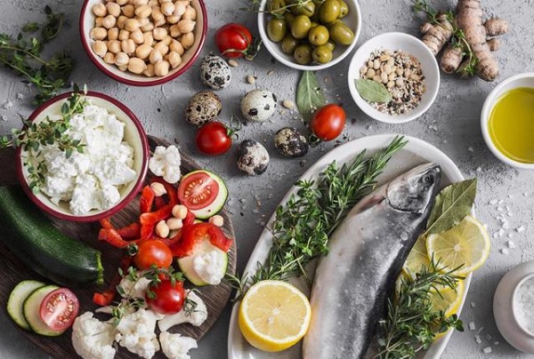 Chế độ ăn Địa Trung Hải cải thiện triệu chứng người bệnh Parkinson