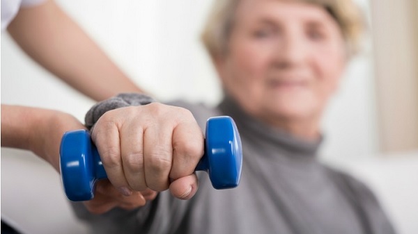 Tập thể dục cải thiện bệnh Parkinson, tốt cho hệ vi sinh đường ruột